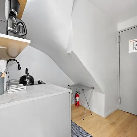 Studio Haven In Times Square & Nearby Restaurants New York City Exterior photo